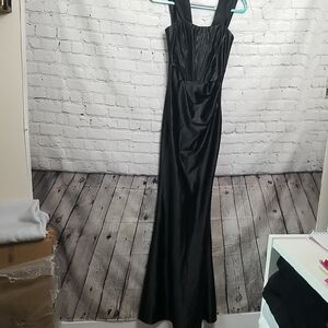 Faeriesty Black Satin Mermaid style gown size XSmall  Perfect For PROM  NWT